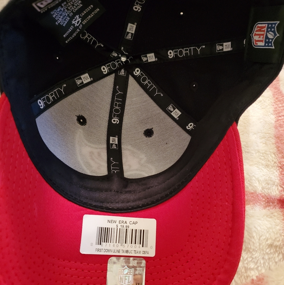 Hat - Picture 3 of 3